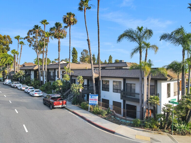5480 Baltimore Dr, La Mesa, CA à louer - Photo de l’immeuble – Image 2 sur 21