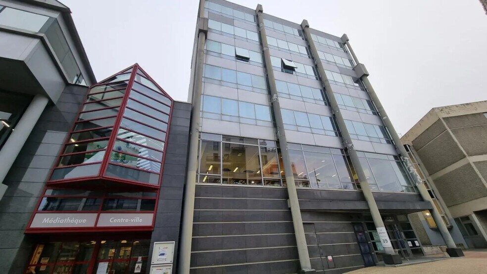 39 Rue Du Gouverneur Général Eboué, Issy-les-Moulineaux à louer - Photo de l’immeuble – Image 3 sur 15