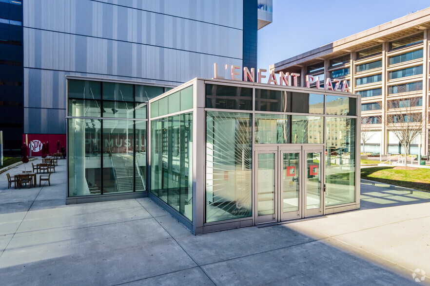 429 L'Enfant Plz SW, Washington, DC à louer - Photo de l’immeuble – Image 1 sur 10