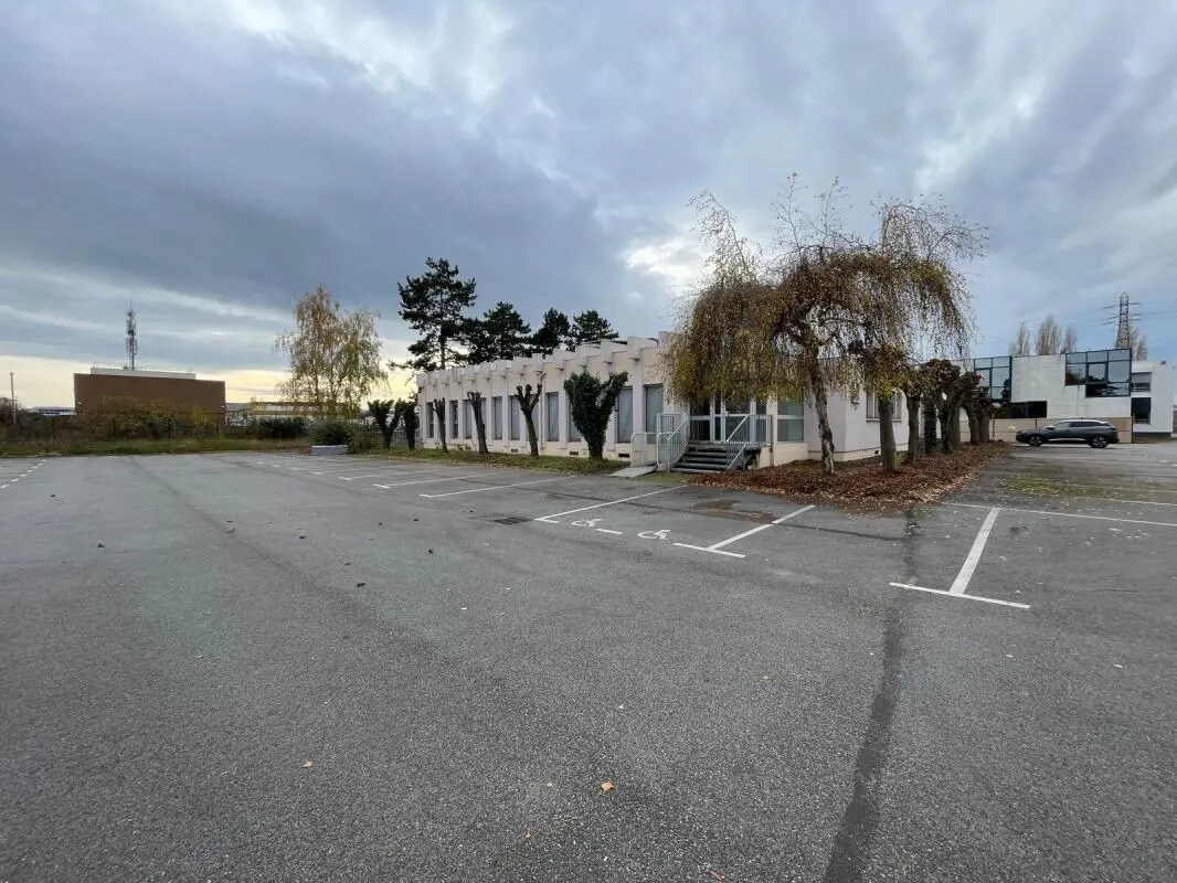 Local commercial dans Évreux à louer Photo de l’immeuble– Image 1 sur 8