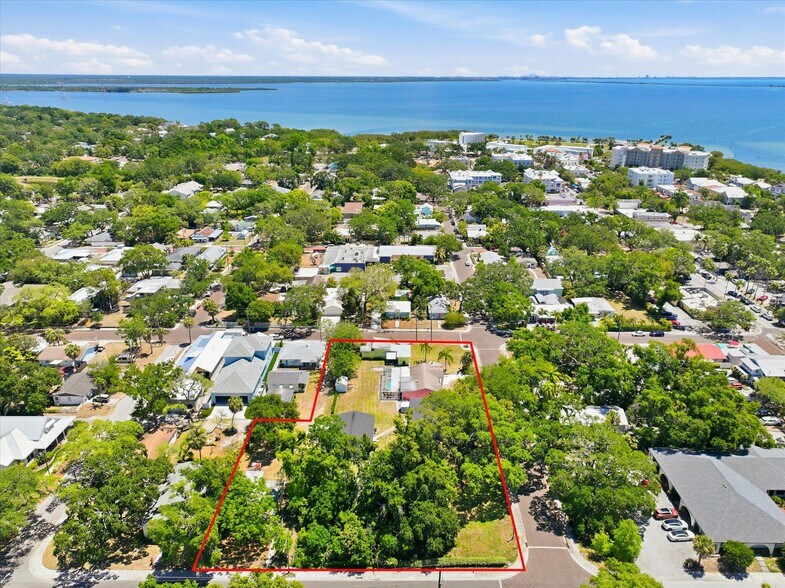 Safety Harbor Development portefeuille de 4 biens à vendre sur LoopNet.fr - Photo de l’immeuble – Image 2 sur 45