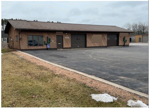 5305 E Jelinek Ave, Weston, WI à louer - Photo de l’immeuble – Image 1 sur 3
