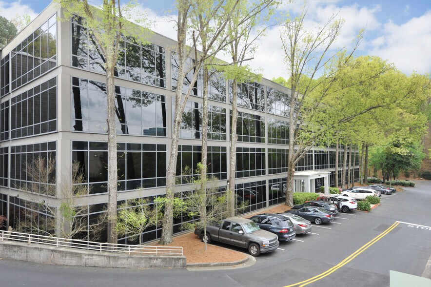 6400 Powers Ferry Rd NW, Atlanta, GA à louer - Photo de l’immeuble – Image 2 sur 13