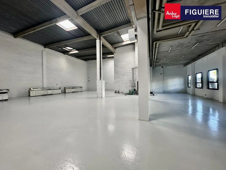 Chemin De La Bastide Blanche, Vitrolles à louer - Photo de l’immeuble – Image 3 sur 10