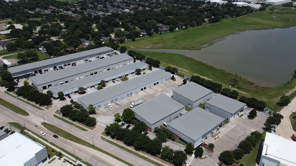 13203 Stafford Rd, Missouri City, TX à louer - Photo de l’immeuble – Image 3 sur 12