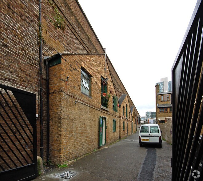 1-4 Christina St, Londres à vendre - Photo de l’immeuble – Image 3 sur 17