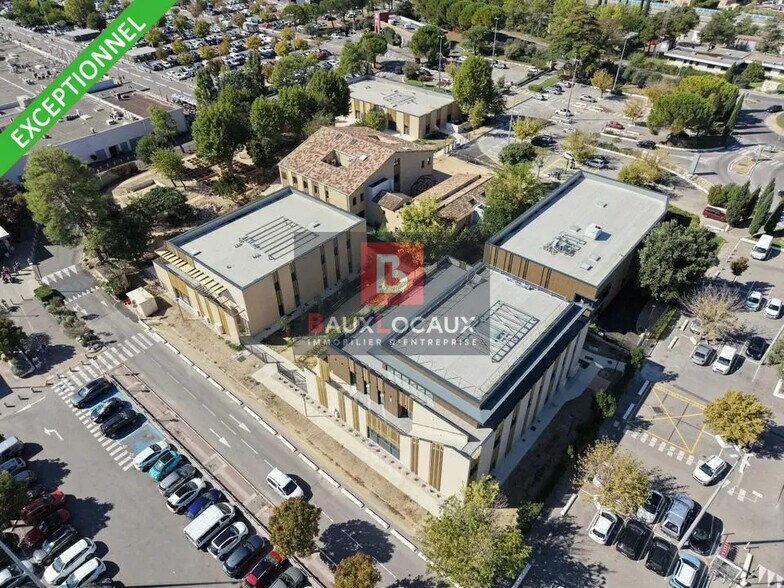 Bureau dans Aubagne à louer - Photo de l’immeuble – Image 2 sur 22