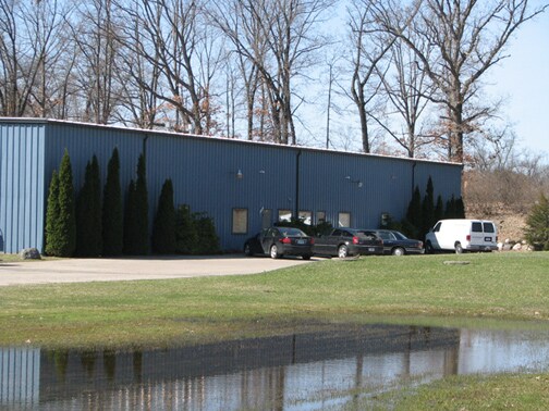8196-8198 Boardwalk Dr, Brighton, MI à louer - Photo de l’immeuble – Image 2 sur 8