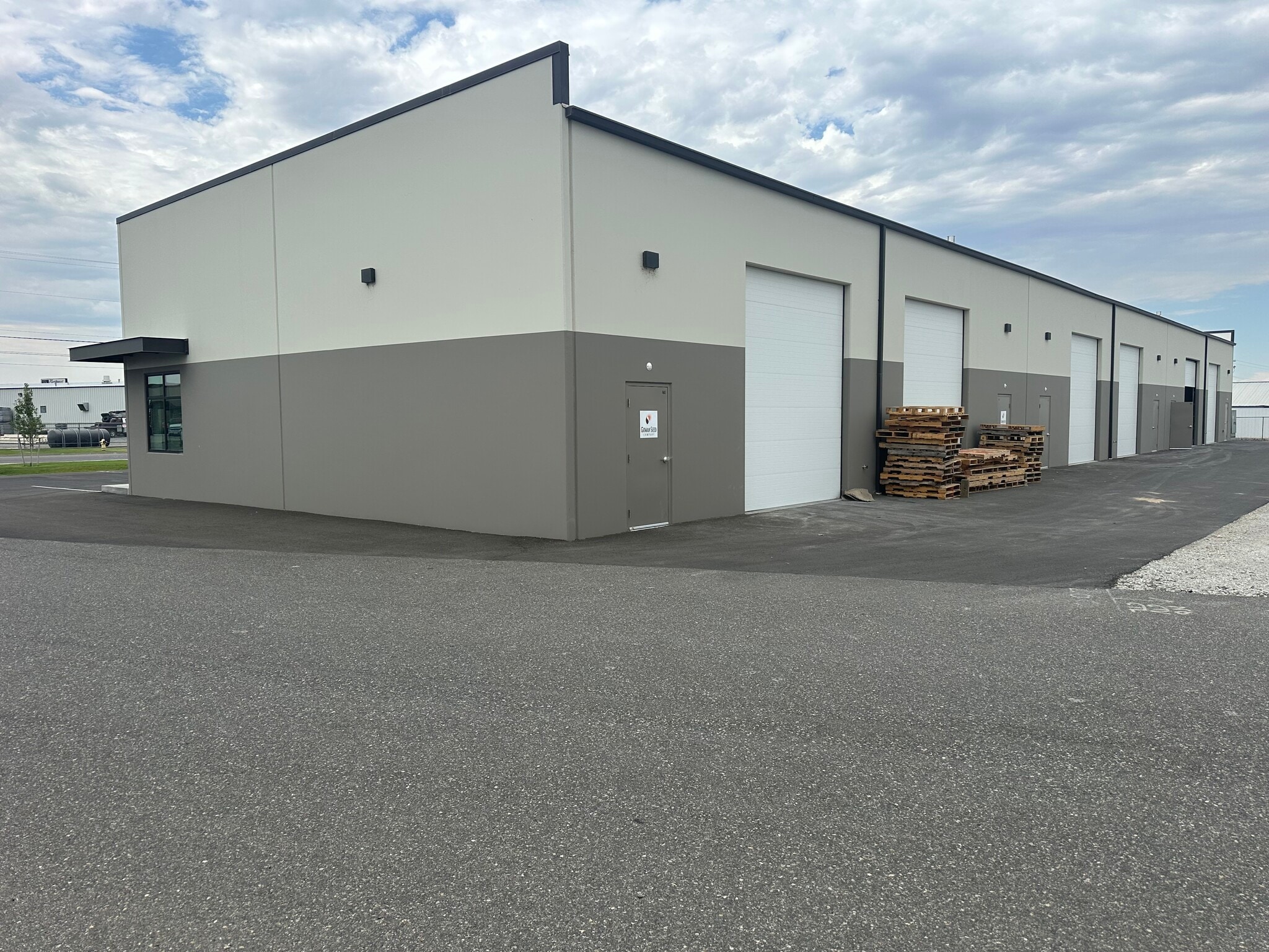 2201 Commercial Ave, Pasco, WA à louer Photo de l’immeuble– Image 1 sur 5