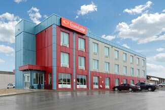 Plus de détails pour 104 Highway Ave, Fox Creek, AB - Hôtellerie à vendre