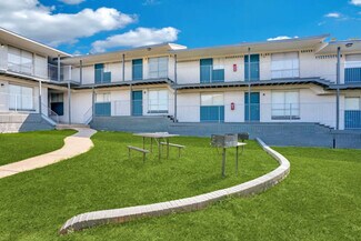 Plus de détails pour 3706 W 8th St, Dallas, TX - Logement à vendre