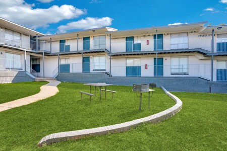 3706 W 8th St, Dallas, TX à vendre Photo principale– Image 1 sur 28