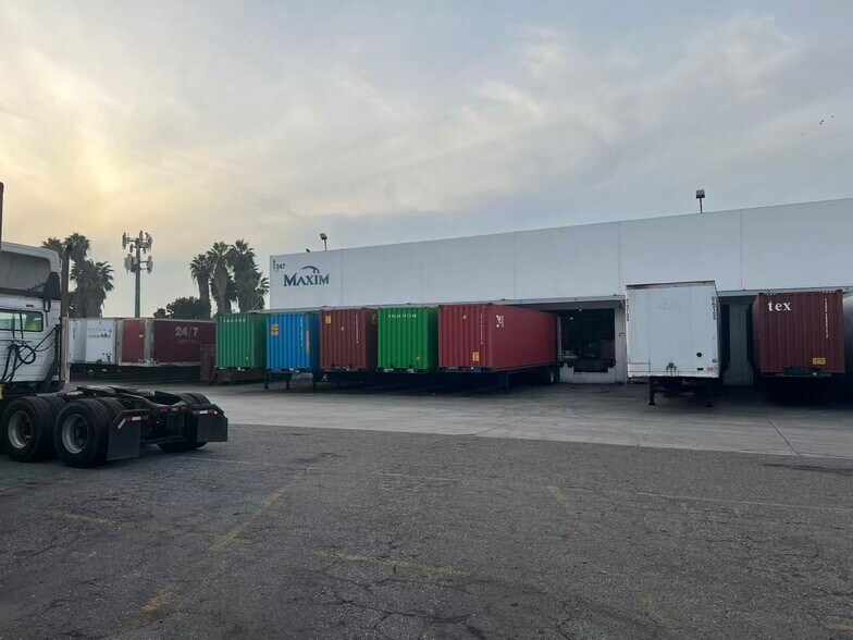 245 N Vineland Ave, City of Industry, CA à louer - Photo de l’immeuble – Image 3 sur 10