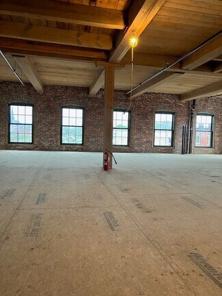 Plus de détails pour 60 Fletcher St, Lowell, MA - Bureau, Bureau/Médical à louer