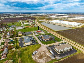 4111 Timberlake Dr, Pontoon Beach, IL - Vue aérienne  vue de carte - Image1