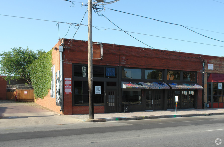 2706 Elm St, Dallas, TX à louer - Photo principale – Image 2 sur 11
