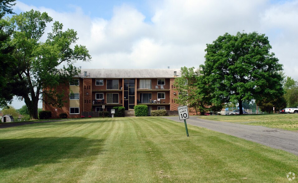 9512 Fairview Ave, Manassas, VA à vendre - Photo de l’immeuble – Image 2 sur 6