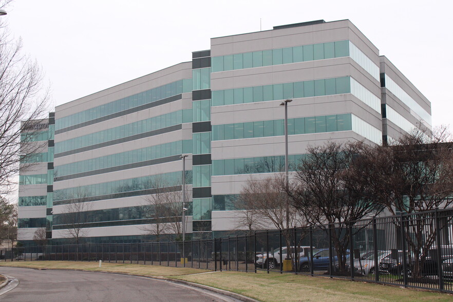 1770 Pyramid Pl, Memphis, TN à louer - Photo de l’immeuble – Image 3 sur 15