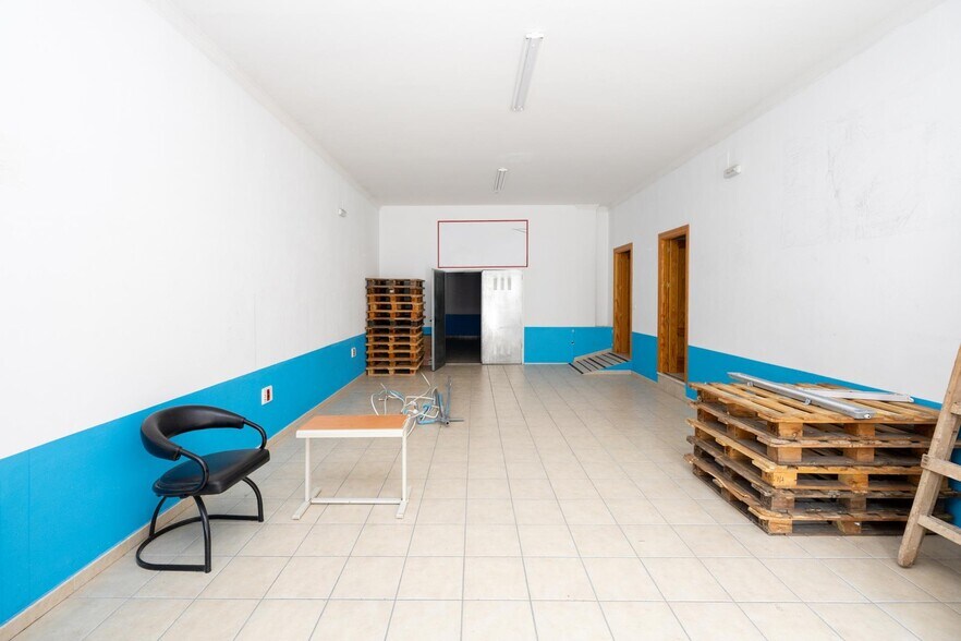 Local commercial dans Lanjarón à vendre - Photo intérieure – Image 1 sur 13