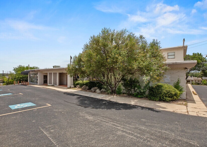 3326-3328 E Southcross Blvd, San Antonio, TX à vendre - Photo de l’immeuble – Image 2 sur 39
