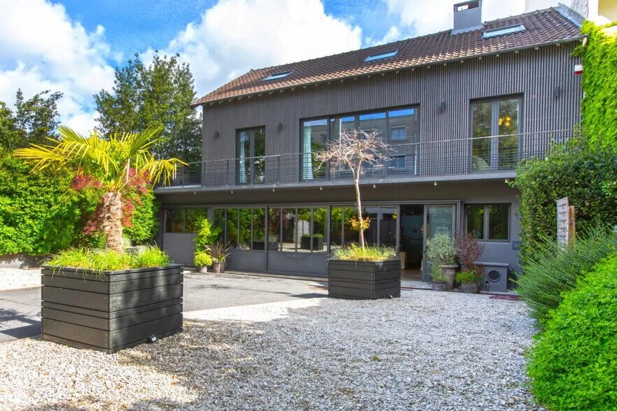 Bureau dans Rueil-Malmaison à vendre - Photo de l’immeuble – Image 2 sur 11