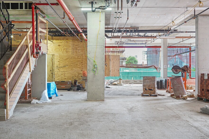 325 Bond Street, Brooklyn, NY à louer - Photo de l’immeuble – Image 3 sur 14