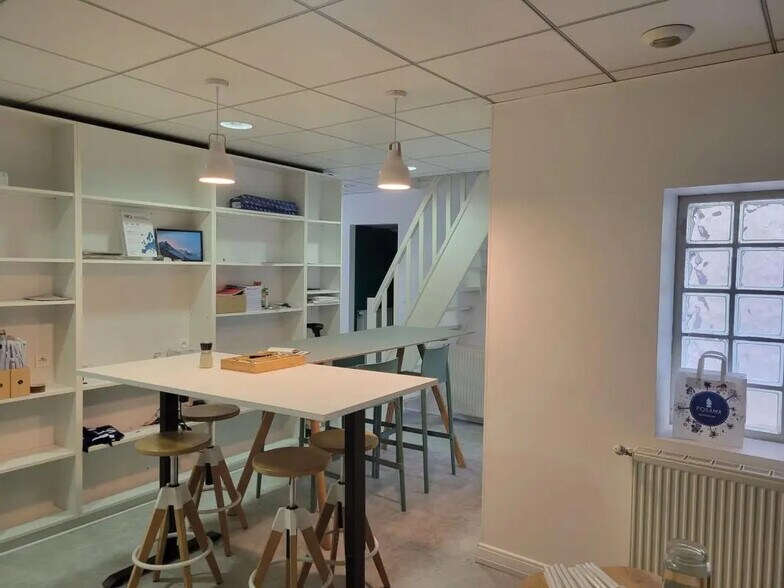 Bureau dans Vannes à vendre - Photo de l’immeuble – Image 2 sur 5