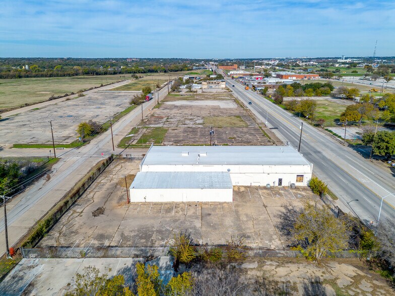 541 N Main St, Fort Worth, TX à louer - Photo de l’immeuble – Image 3 sur 26