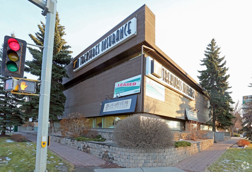 14727 87th Ave NW, Edmonton, AB à louer - Photo de l’immeuble – Image 3 sur 3