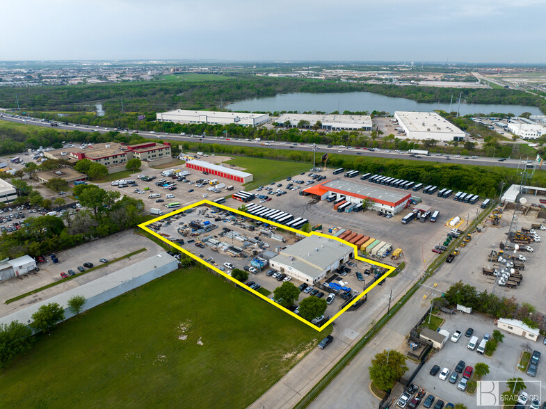 9765 Harry Hines Blvd, Dallas, TX à louer - Photo de l’immeuble – Image 3 sur 10