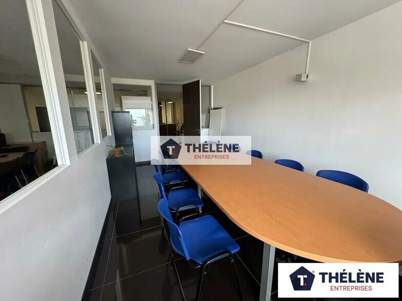Bureau dans Sète à vendre - Photo de l’immeuble – Image 1 sur 7