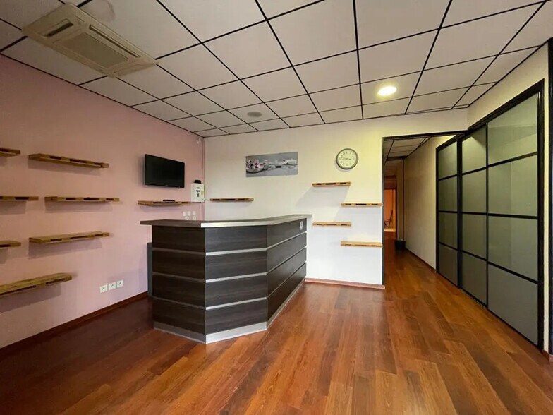 Local commercial dans Créhange à louer - Photo intérieure – Image 2 sur 16