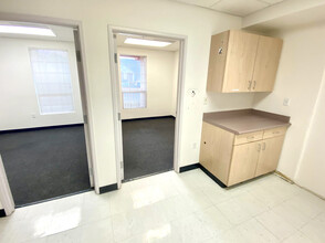1550 Professional Dr, Petaluma, CA à louer Photo intérieure– Image 2 sur 3