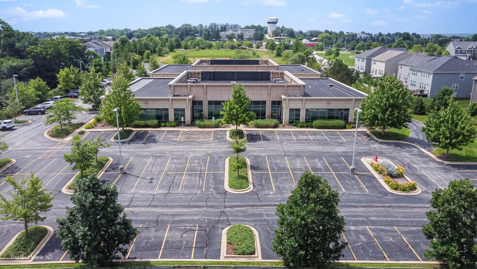 320 Cardinal Dr, St Charles, IL à louer - Photo de l’immeuble – Image 3 sur 35