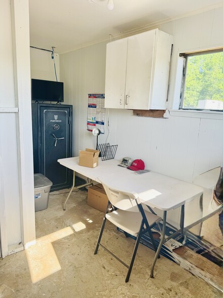 300 Aspen ln, Van, TX à vendre - Photo de l’immeuble – Image 2 sur 18