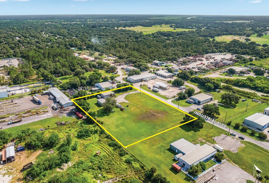 910 Industrial Blvd, LaBelle, FL à vendre - Aérien – Image 2 sur 10