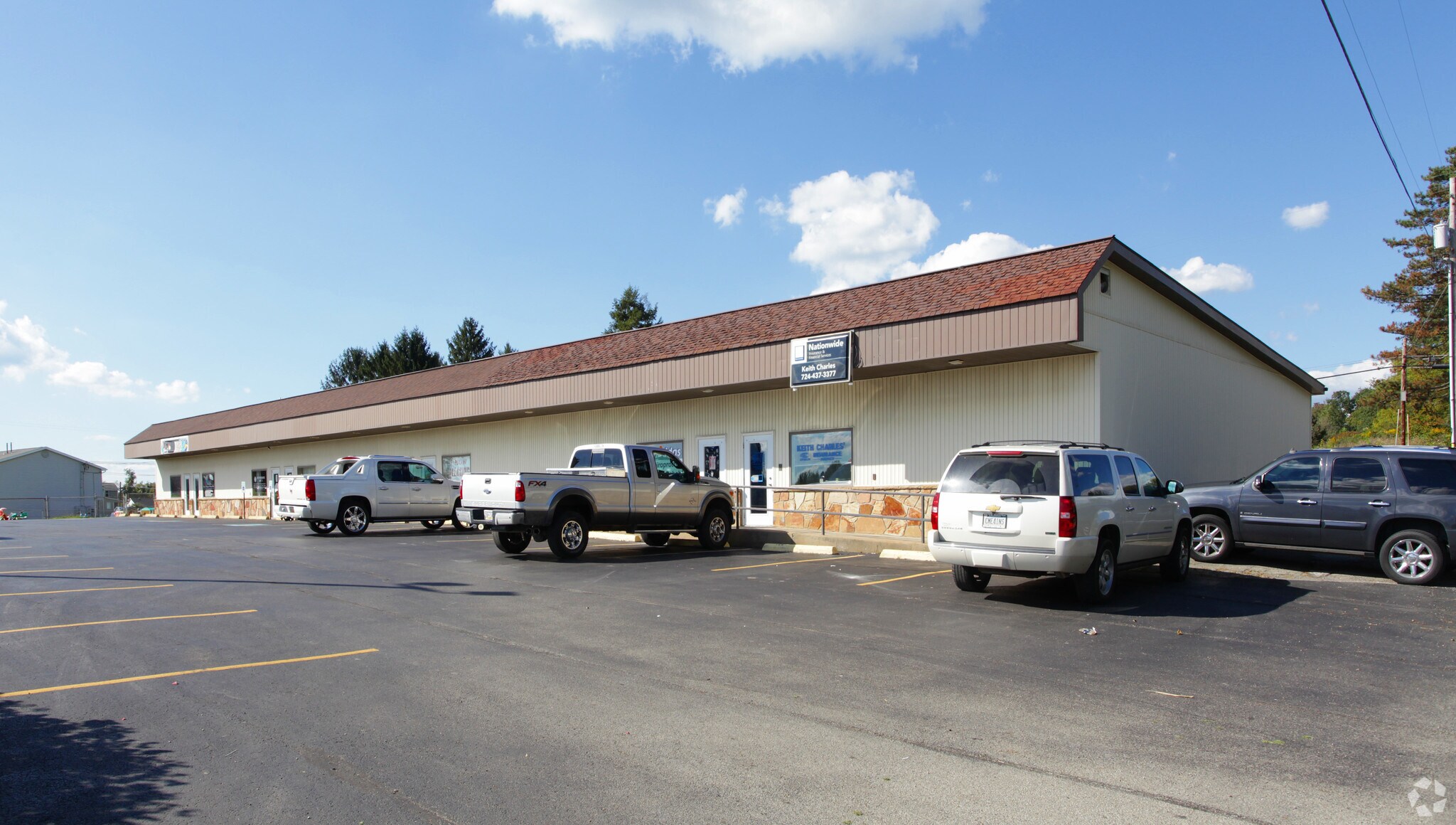 870 Mcclellandtown Rd, Mc Clellandtown, PA à louer Photo principale– Image 1 sur 4
