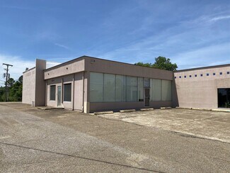 Plus de détails pour 811 Varsity Dr, Tupelo, MS - Local commercial à louer