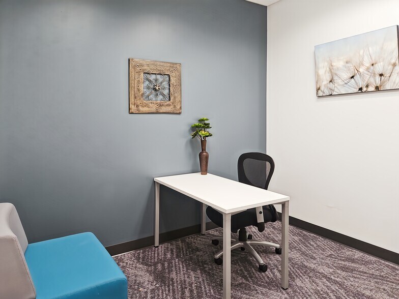 3200 E Guasti Rd, Ontario, CA à louer - Photo intérieure – Image 3 sur 20