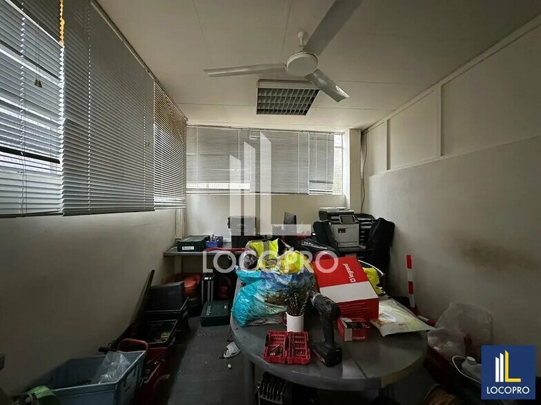 Local d'activités dans Cannes à vendre - Photo de l’immeuble – Image 3 sur 12