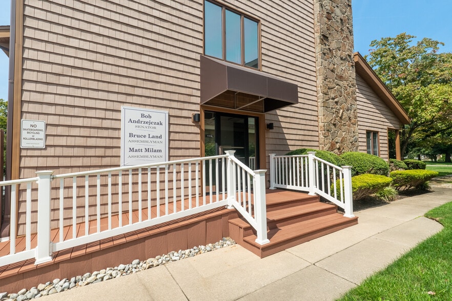 1117 E Landis Ave, Vineland, NJ à louer - Photo de l’immeuble – Image 2 sur 28