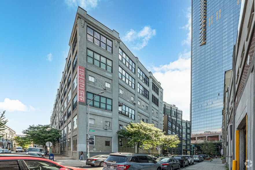 43-01 22nd St, Long Island, Long Island City, NY à louer - Photo principale – Image 1 sur 5
