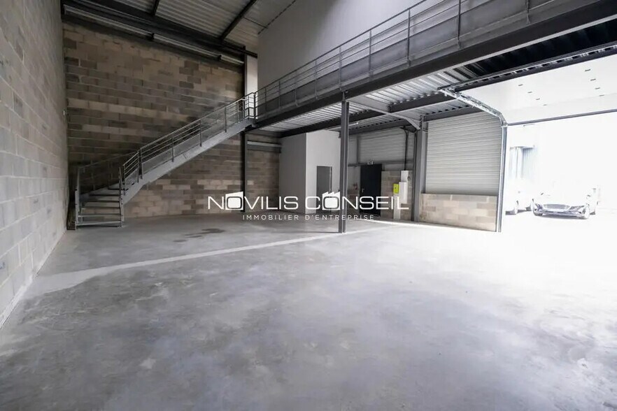 Local d’activités dans Cornebarrieu à louer - Photo de l’immeuble – Image 2 sur 13