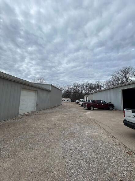 3687 County 42-3 Rd, Kaiser, MO à louer - Photo principale – Image 1 sur 11