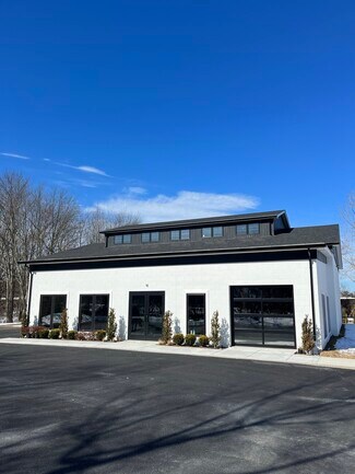 Plus de détails pour 45 Maple St, Warwick, RI - Local d'activités à louer