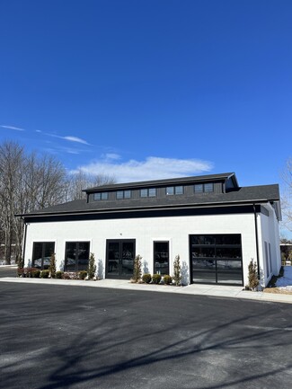 Plus de détails pour 45 Maple St, Warwick, RI - Local d'activités à louer