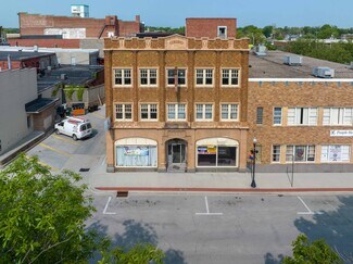 Plus de détails pour 635 N Main St, Fremont, NE - Bureau/Local commercial à louer