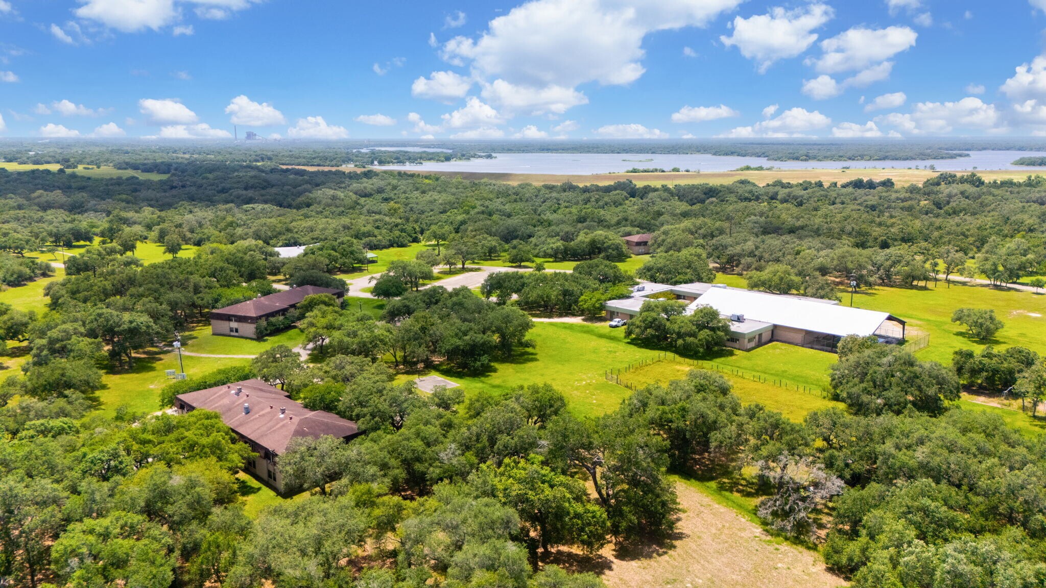 120 David Wade Dr, Victoria, TX à vendre Photo principale– Image 1 sur 38