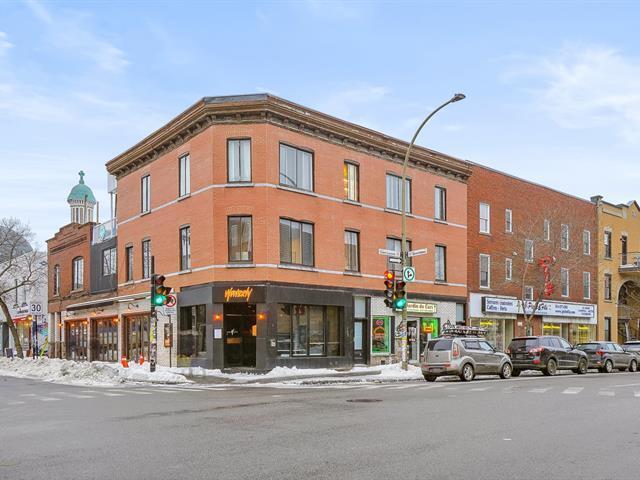 5550-5558 Boul Saint Laurent, Montréal, QC à vendre - Photo de l’immeuble – Image 1 sur 4