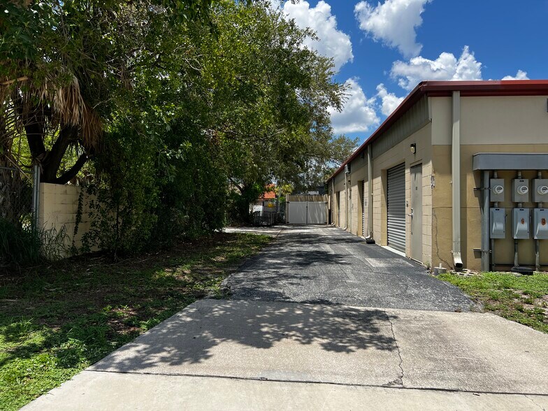 500 N Willow Ave, Tampa, FL à louer - Photo de l’immeuble – Image 3 sur 7